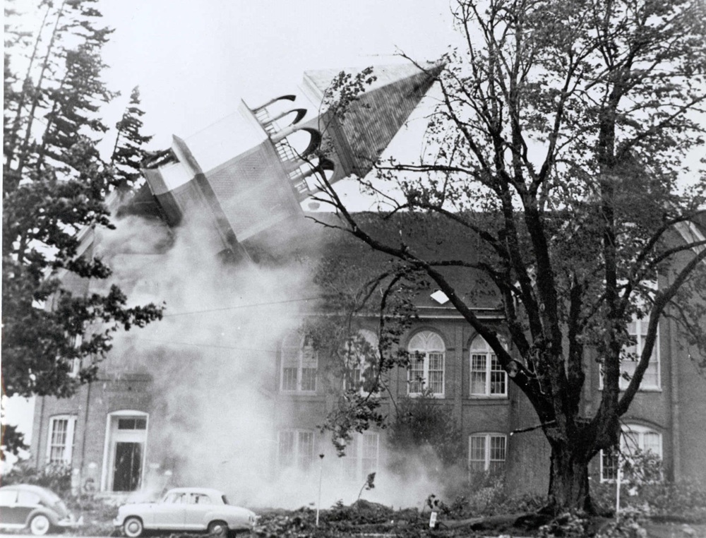 Photo captured by student Wes Luchau