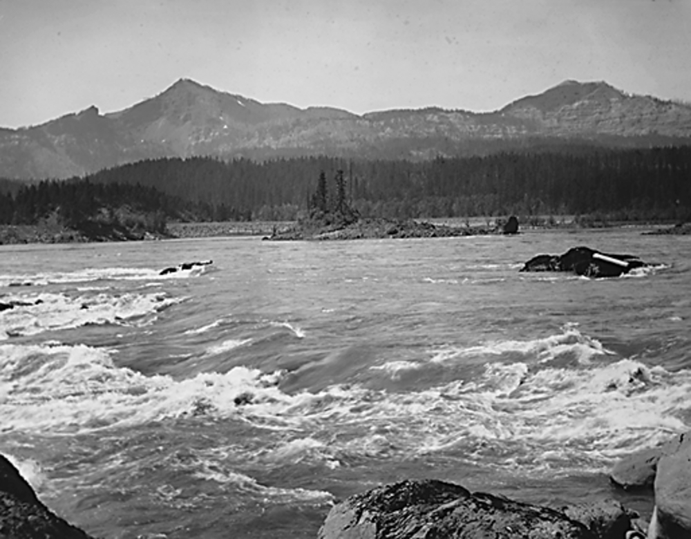 Head of Cascade Rapids, Columbia River.