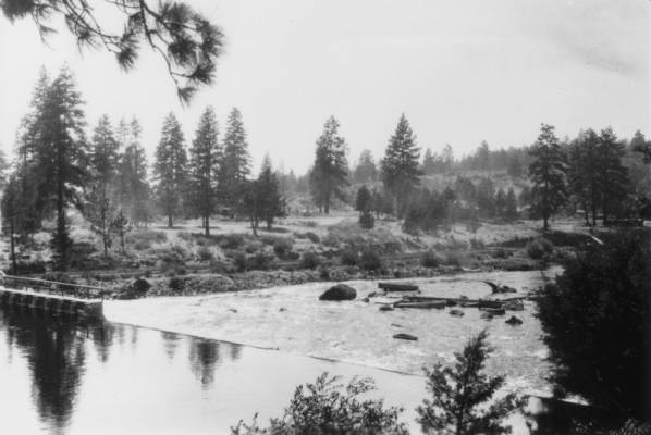 Deschutes River from the Bend auto camp, July 11, 1931.