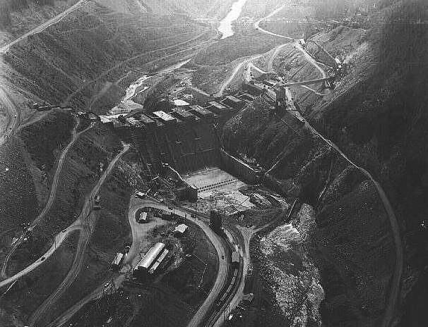 Detroit Dam construction, 1952. 