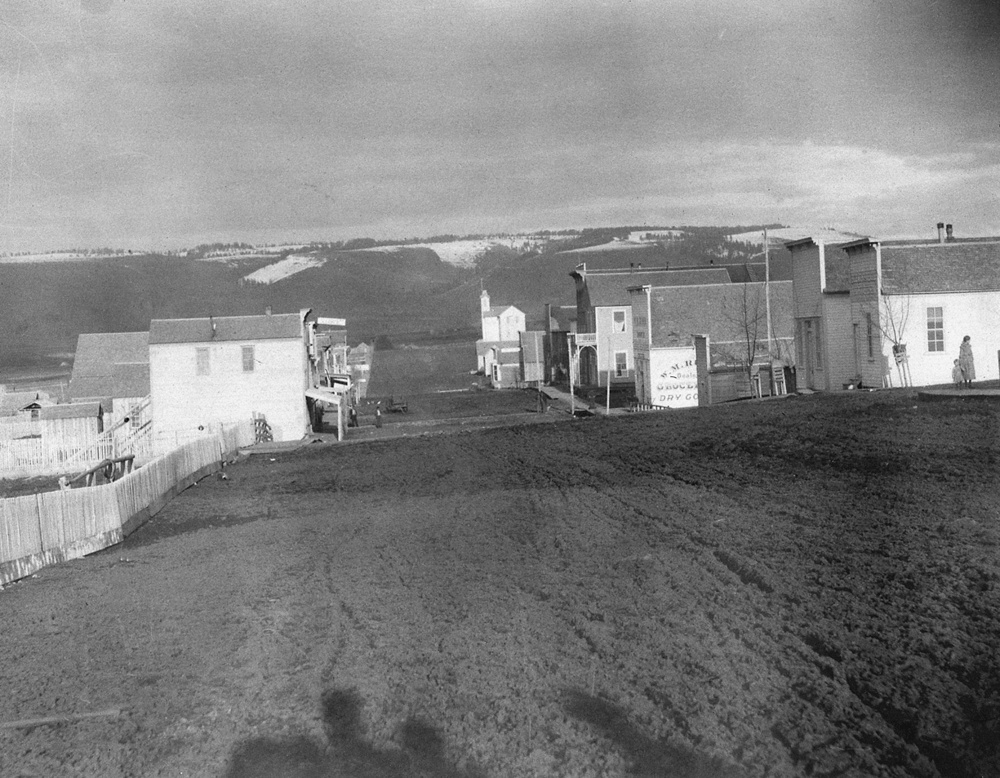 Main Street, Long Creek.