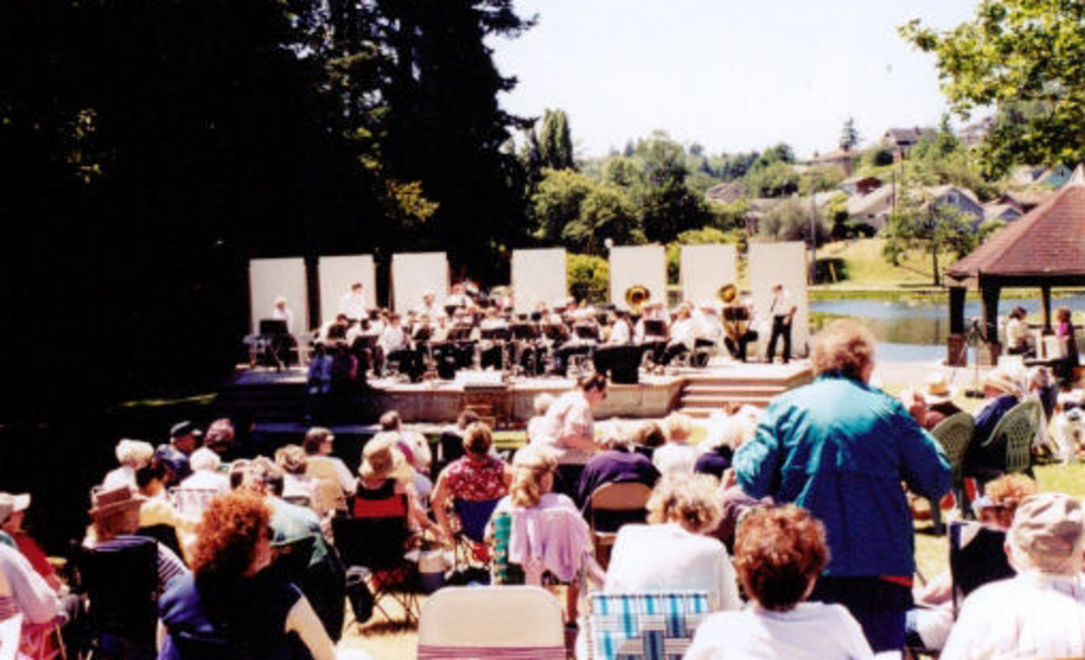 Oregon Coast Music Festival at Mingus Park in Coos Bay, 2001.