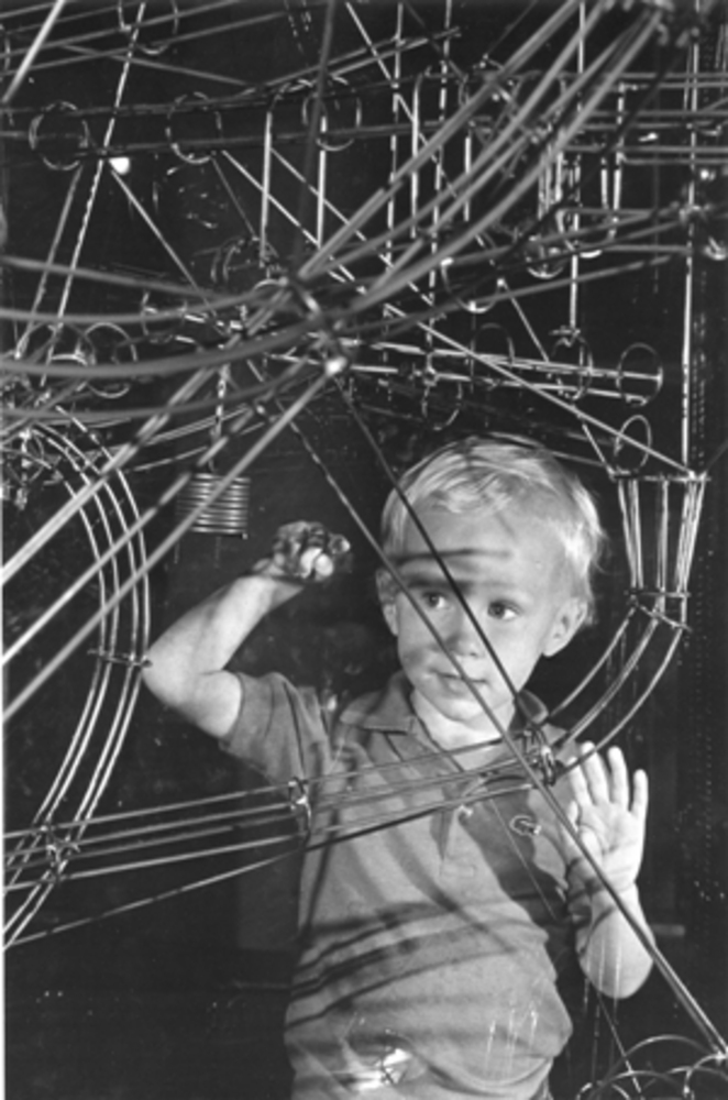 Child with Shab Levy's Gravitram at OMSI.