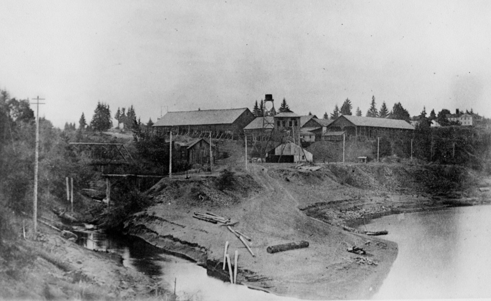 First furnace of the Oregon Iron Co., about 1880, bought by Oregon Iron & Steel Co. in 1882.