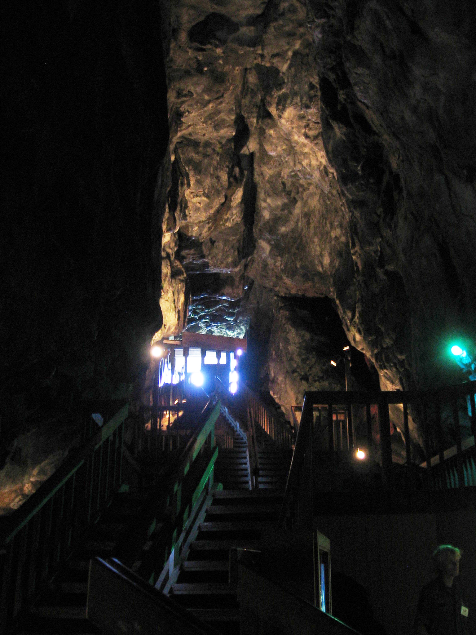 Sea Lion Caves stairs, July 2011.