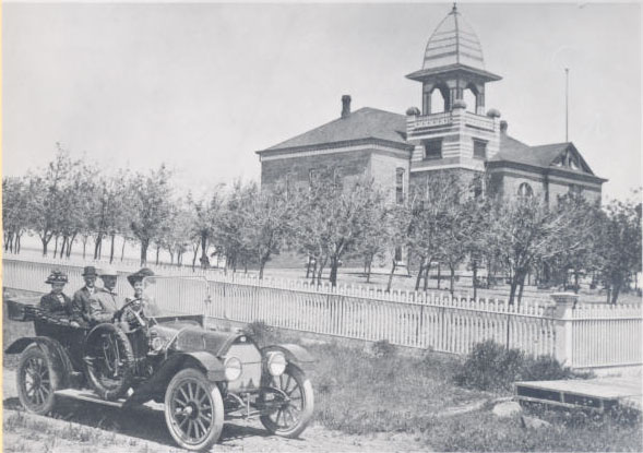 Sherman County Courthouse, 1909