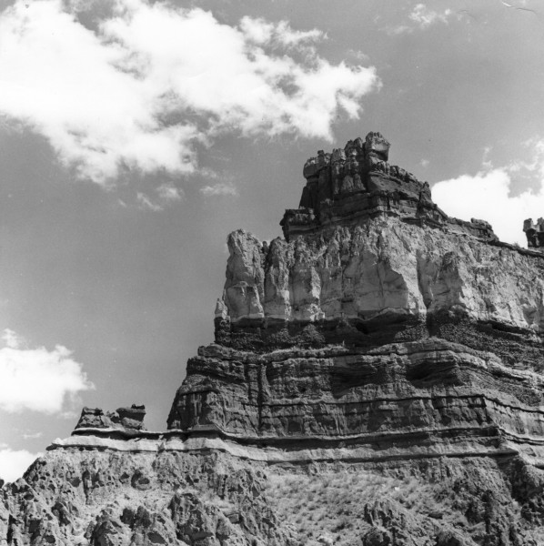 Ship Rock formation on the Painted Hills, c1930-1939, Ralph Gifford