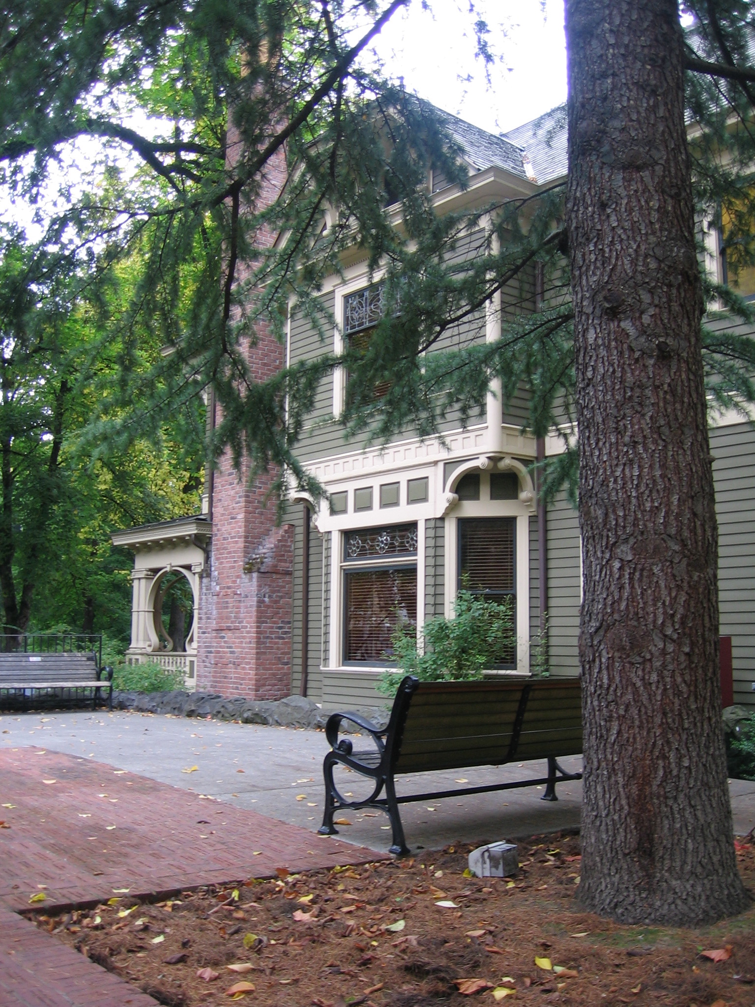 Courtyard on west side of Simon Benson House on Portland State University campus, Oct. 2011.