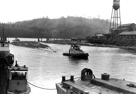 Hoffman tug towing logs, Toledo, 1957.