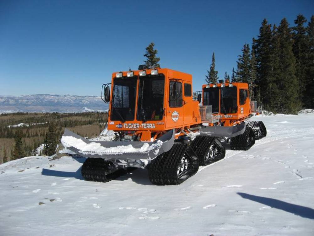 Tucker Model 2000XL.