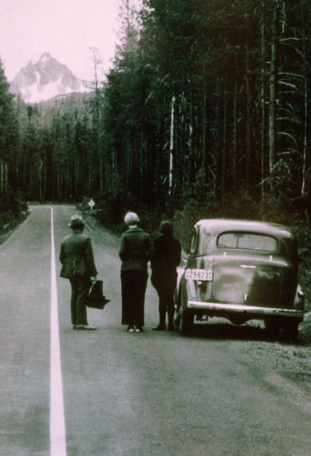 Union Peak from Crater Lake Hwy, 1945. Item Number RRNF01i_Y575