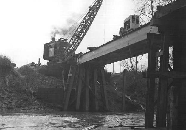 Replacing P.L. and N. railroad bridge at Willamina Creek, Dec. 1963.