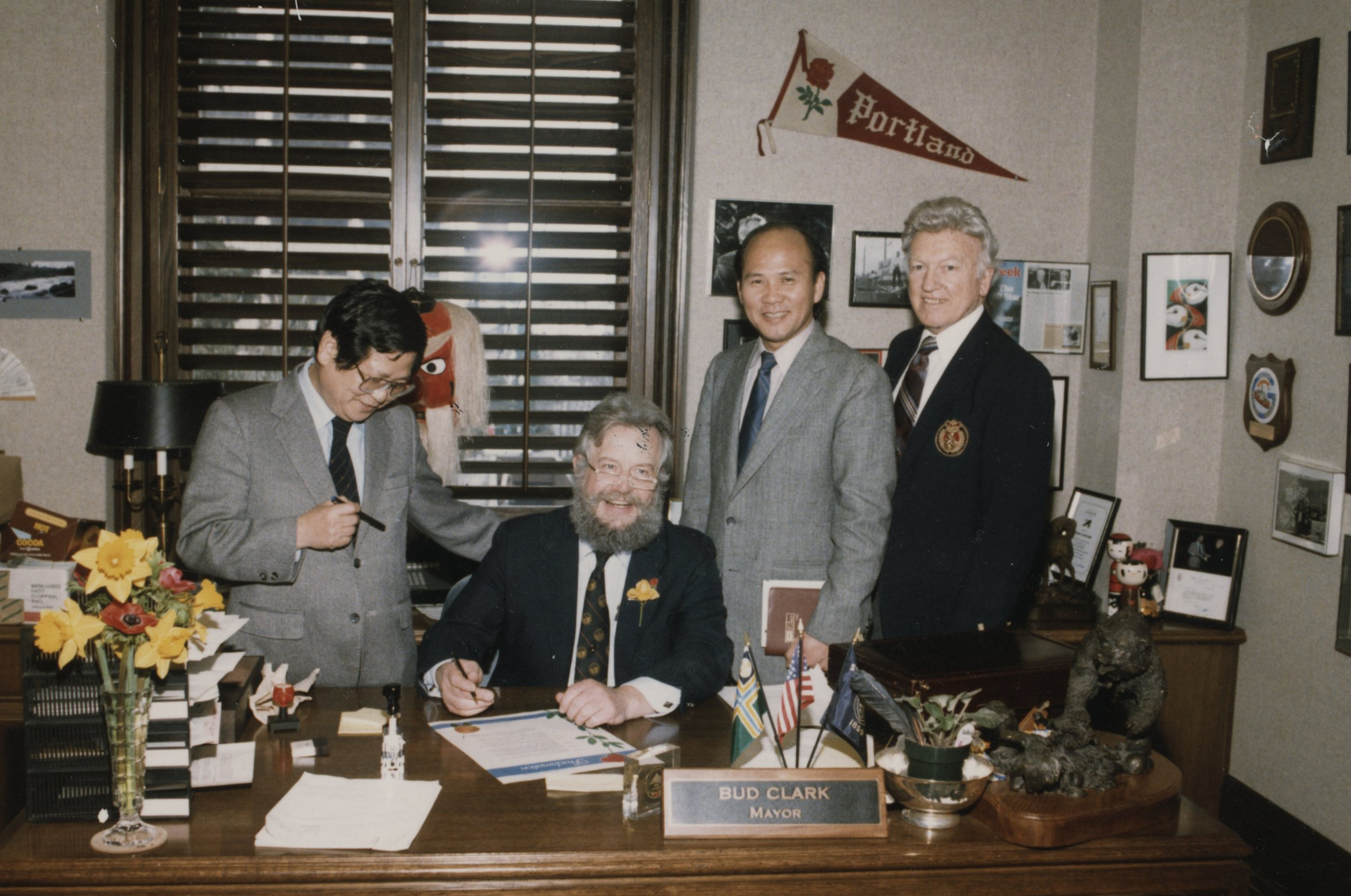 Mayor (1985-1992)
