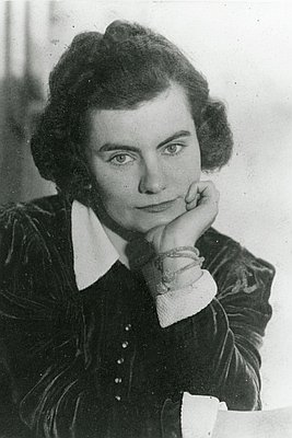 Julia Ruuttila (1907-1991)