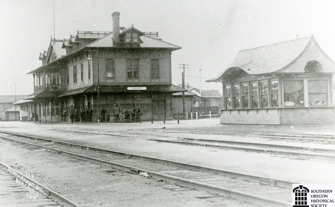 Ashland depot and exhibit building.