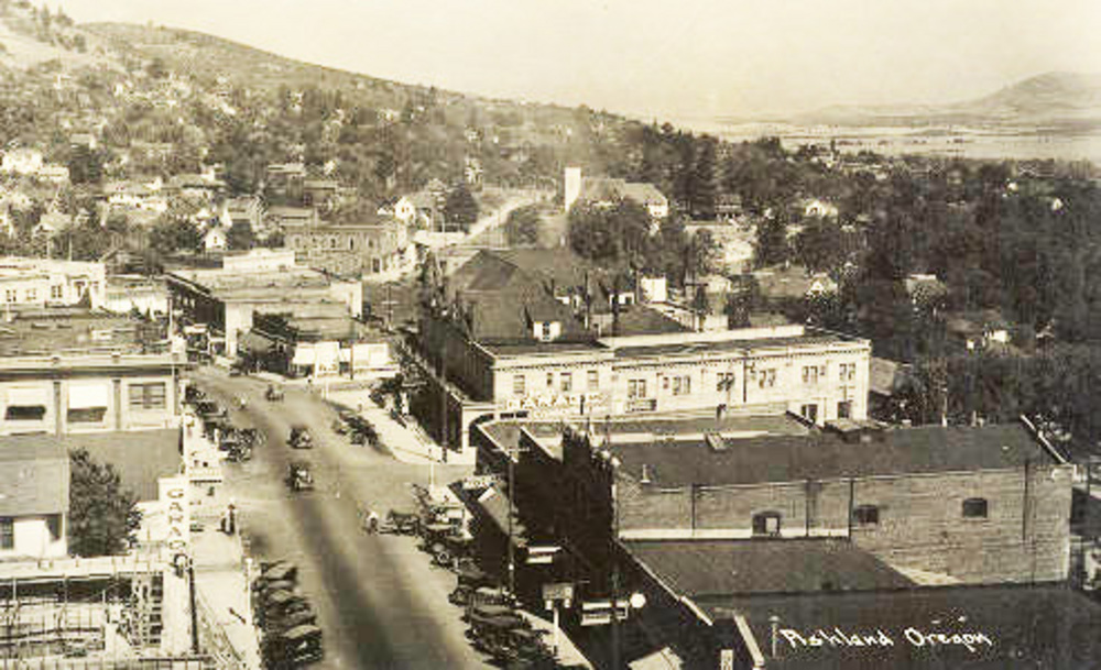 Downtown Ashland, 1925.