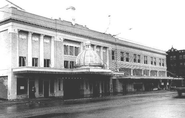 Bligh's Capitol Theater, about 1927.
