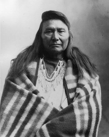 Heinmot Tooyalakekt (Chief Joseph), 1890s.