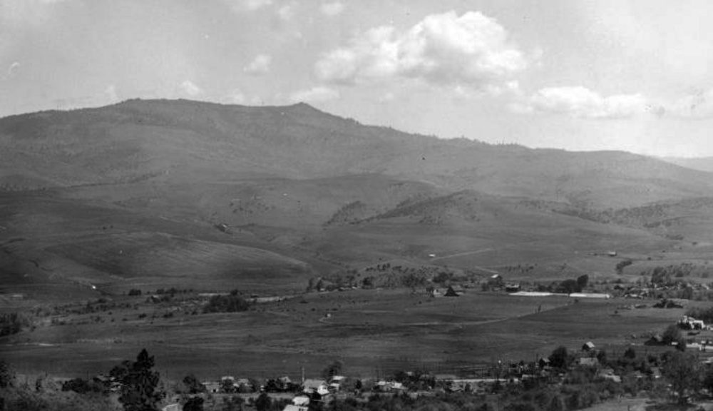 Grizzly Peak from Ashland, 1935.