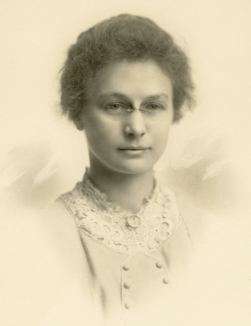 Fern Hobbs at about age 18.