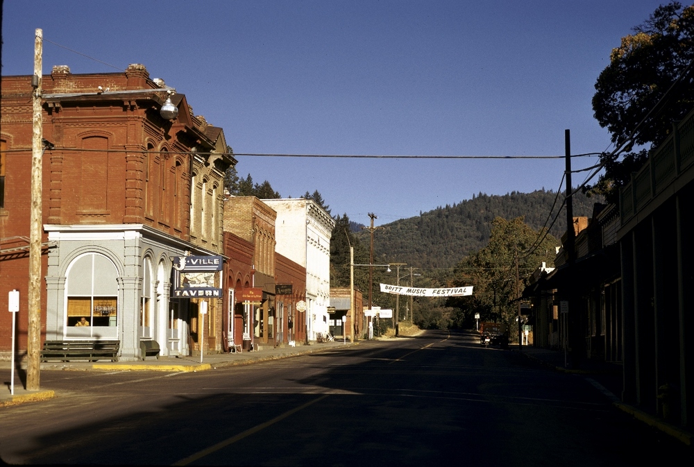 California Street, Jacksonville, home of the Britt Music Festival.