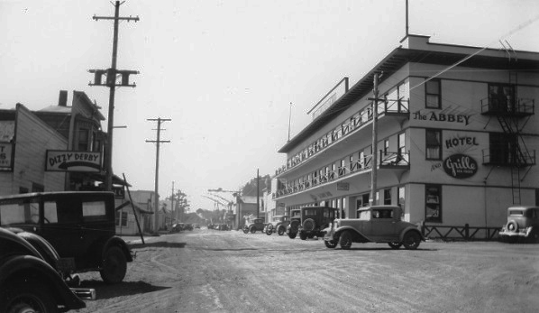 Abbey Hotel, Bay Blvd., Newport, about 1935.