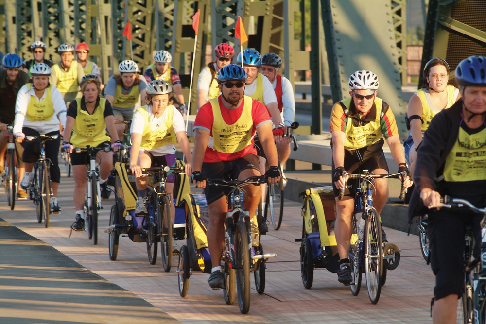 Riders on Hawthorne Bridge during Providence Bridge Pedal.