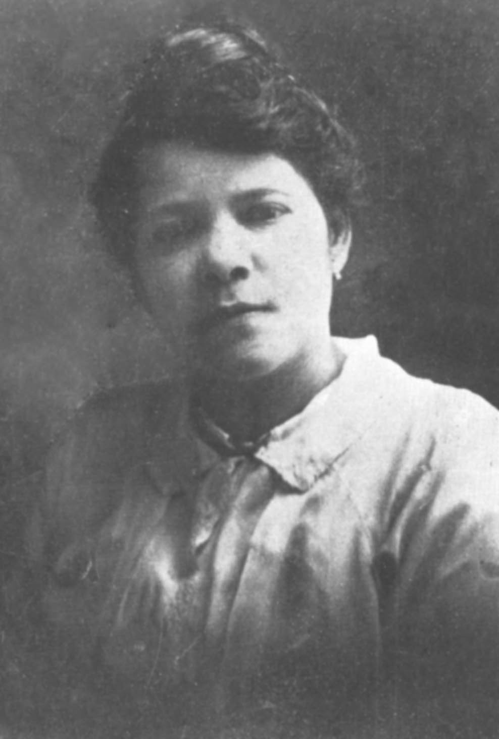 Lizzie Weeks (1879-1976)